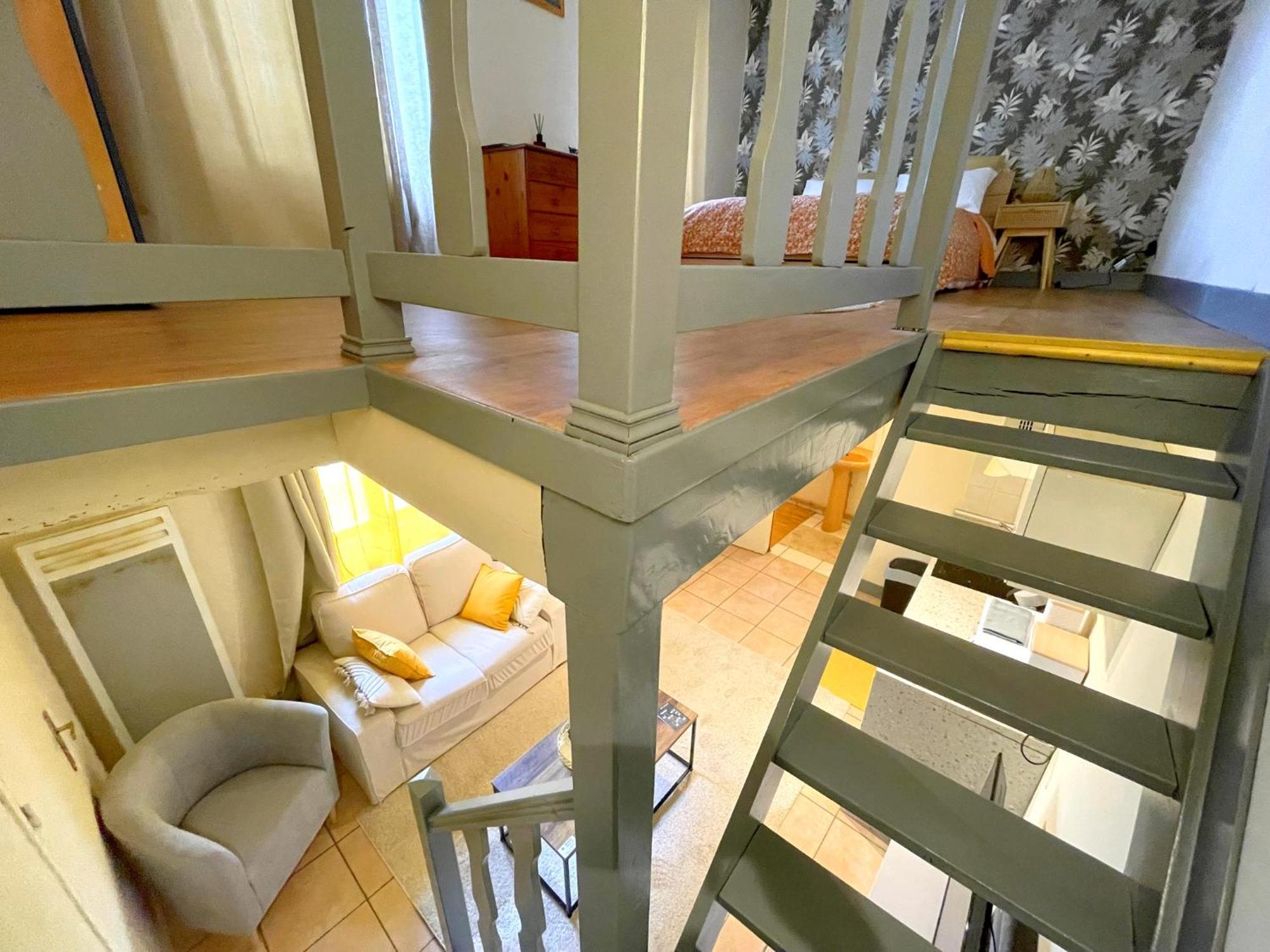 "Sainte Valiere", Appartement Calme Sur Cour Privative, Nevers Kültér fotó